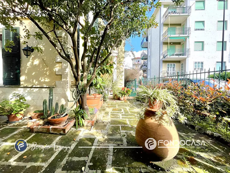 Immagine 4 di Villa in vendita  in Via Molino a Borgio Verezzi