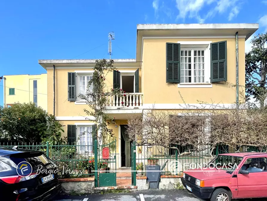 Immagine 2 di Villa in vendita  in Via Molino a Borgio Verezzi