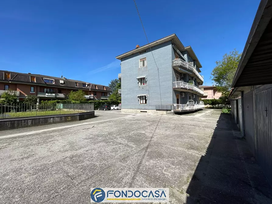 Immagine 3 di Magazzino in vendita  11 a Cazzago San Martino