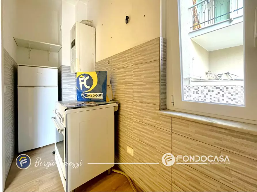 Immagine 12 di Appartamento in vendita  in Via IV Novembre a Borgio Verezzi