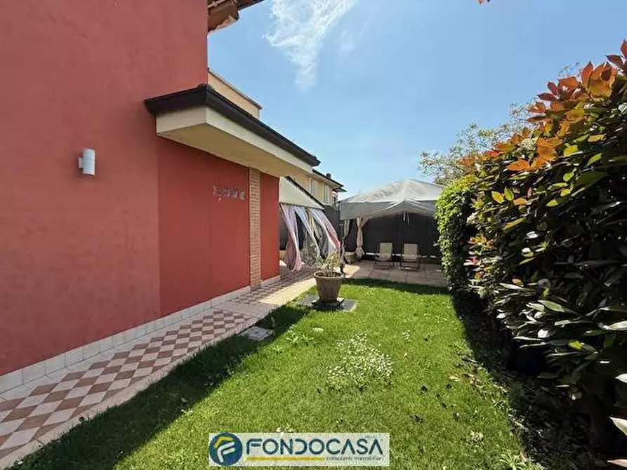 Immagine 3 di Villetta a schiera in vendita  a Rovato