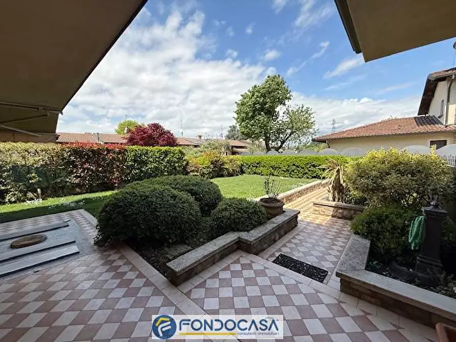 Immagine 58 di Villa in vendita  a Rovato