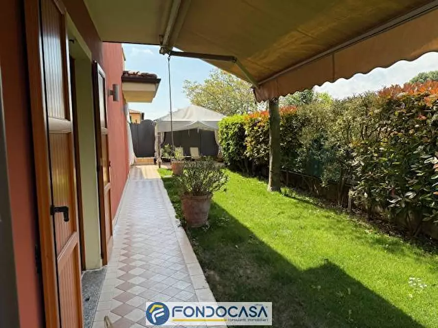 Immagine 56 di Villa in vendita  a Rovato