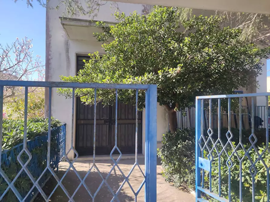 Immagine 17 di Appartamento in vendita  in via gramsci 161 a Lizzanello