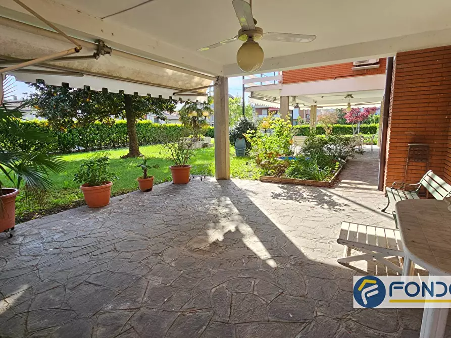 Immagine 4 di Villa in vendita  in grumello del monte a Grumello Del Monte