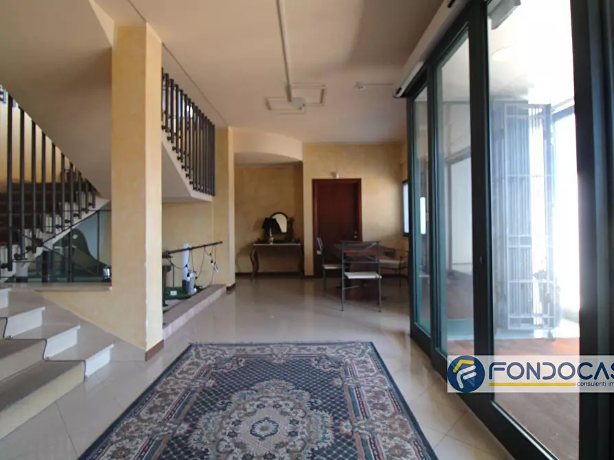 Immagine 5 di Locale commerciale in vendita  in Via Del Tiglio a Calcinaia