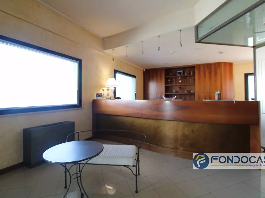 Immagine 6 di Locale commerciale in vendita  in Via Del Tiglio a Calcinaia