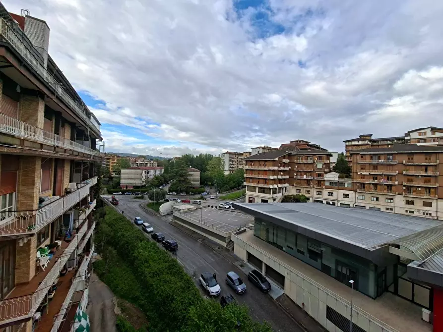 Immagine 10 di Appartamento in vendita  in Via Cannaviello 21 a Avellino