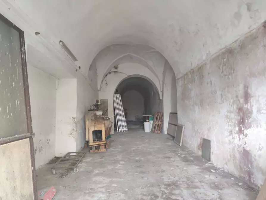 Immagine 15 di Locale commerciale in vendita  in via salentina 3 a Ugento