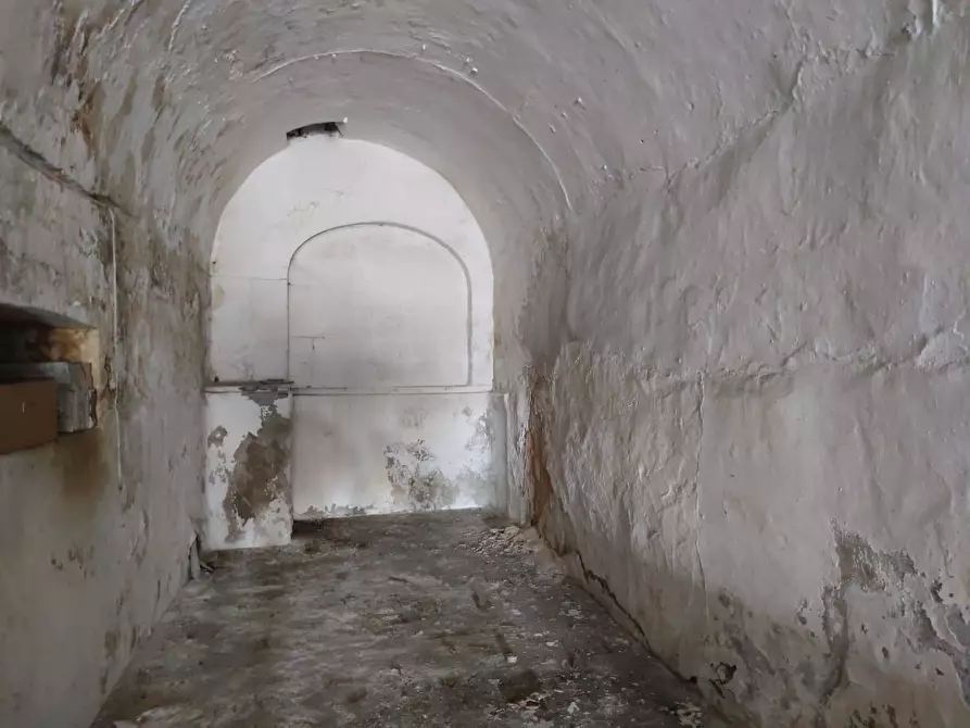 Immagine 17 di Locale commerciale in vendita  in via salentina 3 a Ugento