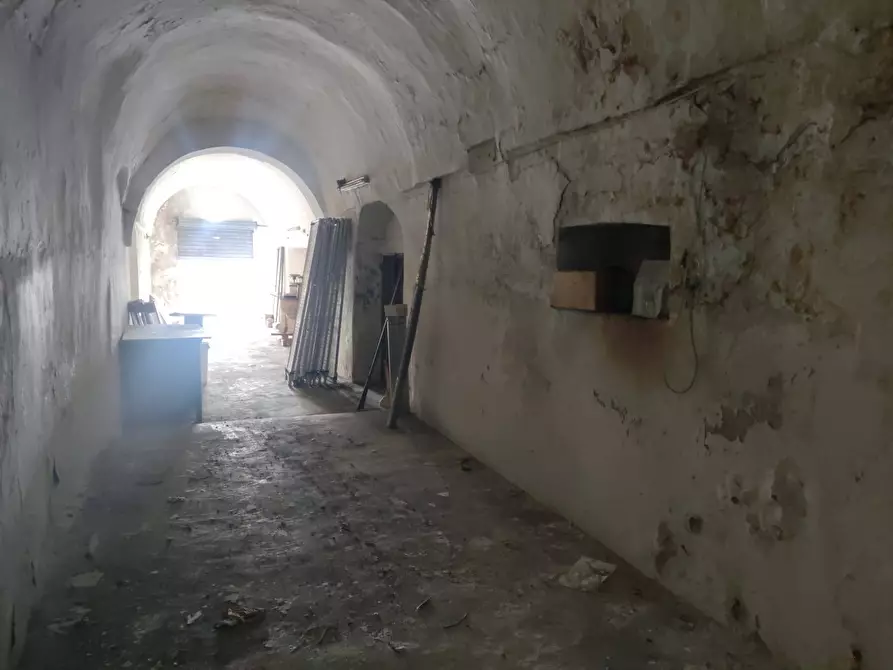Immagine 18 di Locale commerciale in vendita  in via salentina 3 a Ugento
