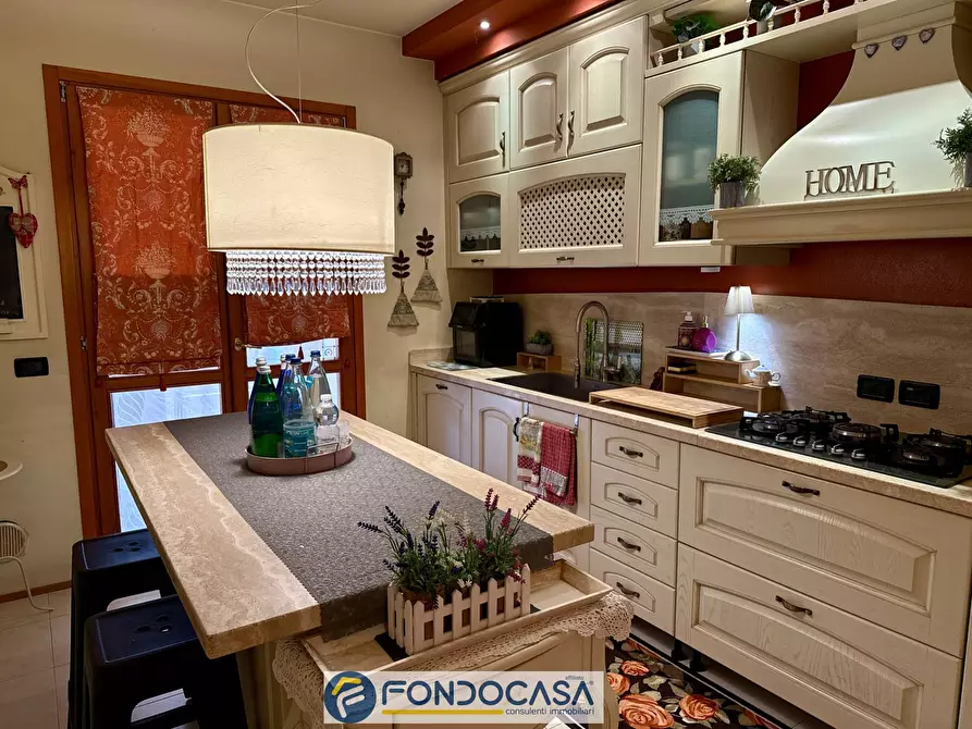 Immagine 12 di Villa in vendita  a Rovato