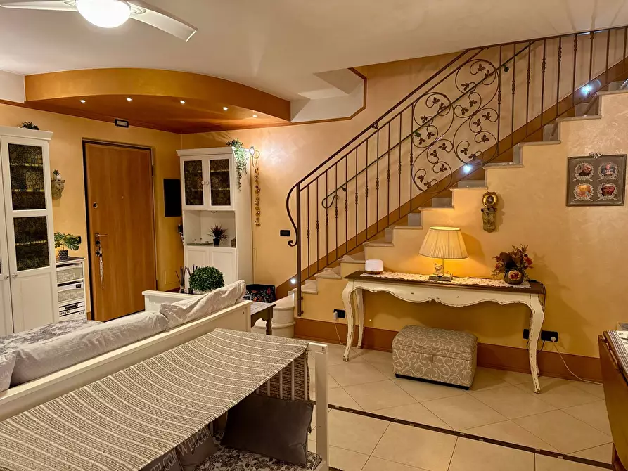 Immagine 7 di Villa in vendita  a Rovato