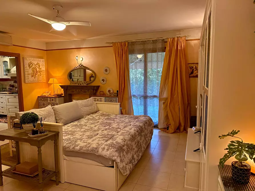 Immagine 4 di Villa in vendita  a Rovato