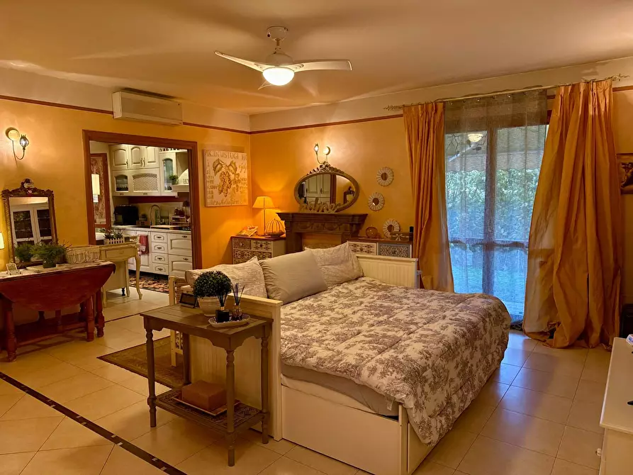 Immagine 3 di Villa in vendita  a Rovato