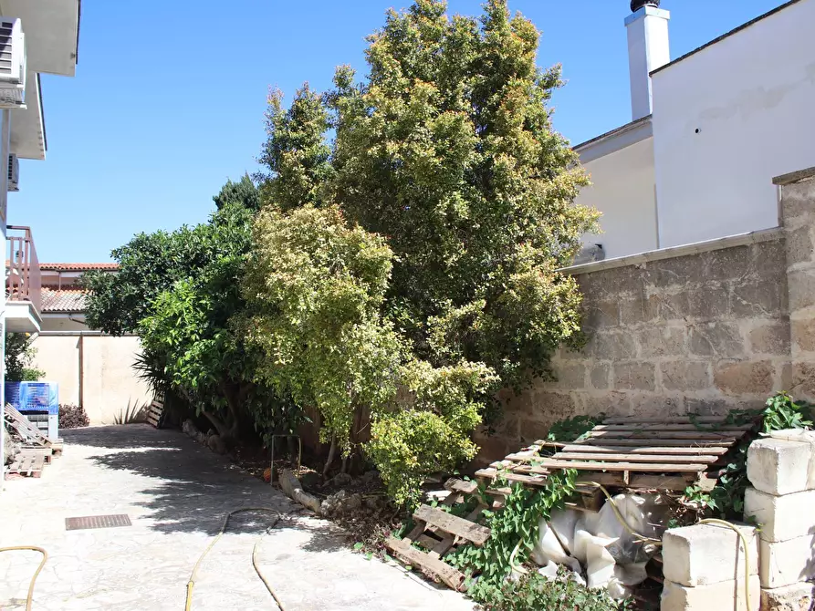 Immagine 100 di Villa in vendita  in via d'acquino 5 5 a Avetrana