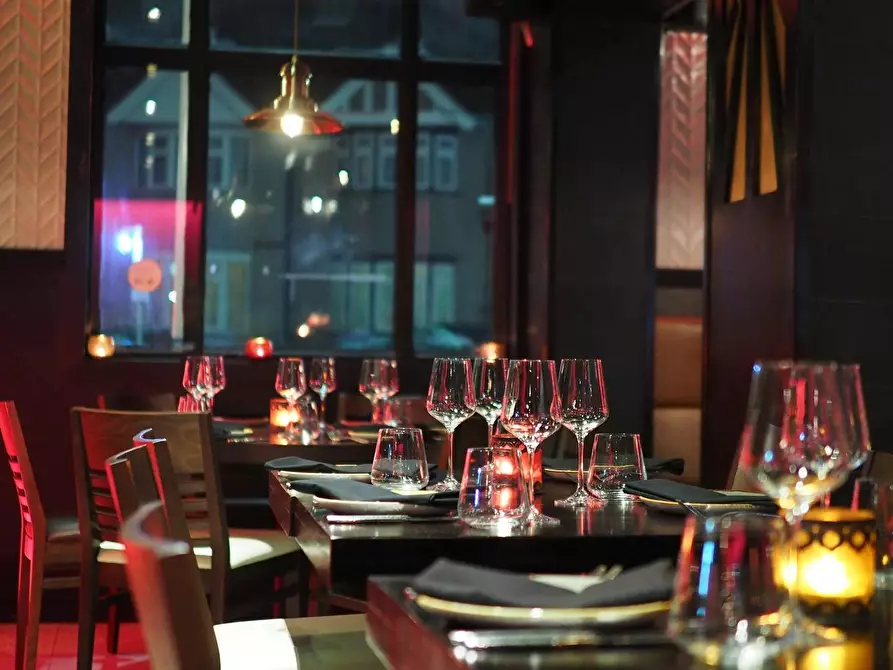 Immagine 1 di Attività commerciale in vendita  a Ravenna