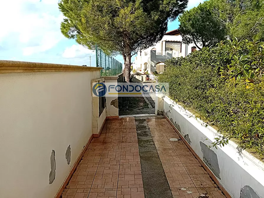 Immagine 3 di Appartamento in vendita  in Via Monsignor Vittorio Boccadamo a Castro