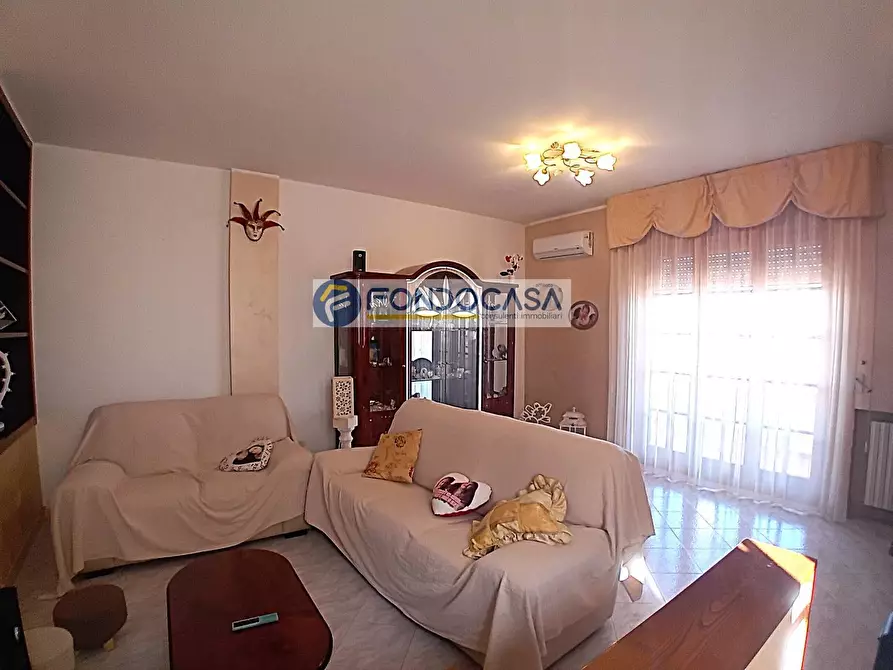 Immagine 3 di Casa indipendente in vendita  in Via San Vitale a Castro