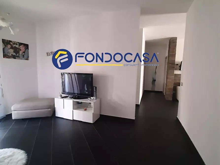 Immagine 1 di Appartamento in affitto  in via roma a Giugliano In Campania