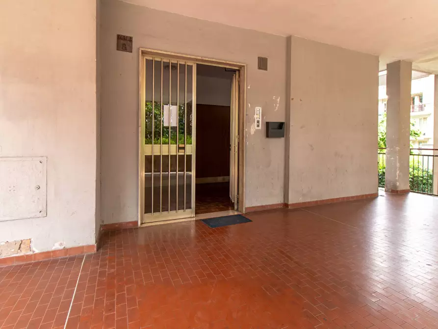 Immagine 4 di Appartamento in vendita  in Via Dei Greci 64/L a Salerno