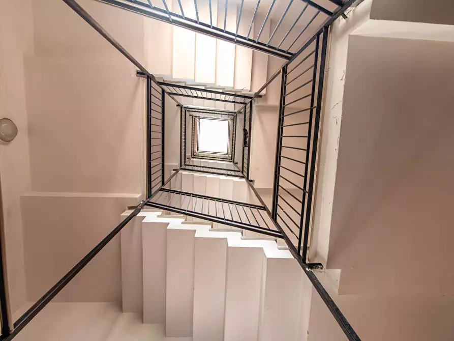 Immagine 9 di Appartamento in vendita  in Via Dei Greci 64/L a Salerno