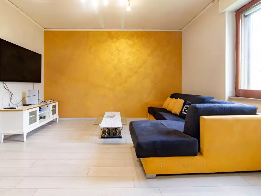 Immagine 2 di Appartamento in vendita  in Via Dei Greci 64/L a Salerno