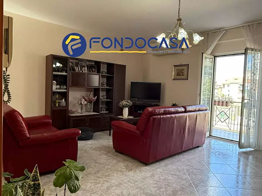 Immagine 1 di Villa in vendita  in via spazzilli 10 a Giugliano In Campania