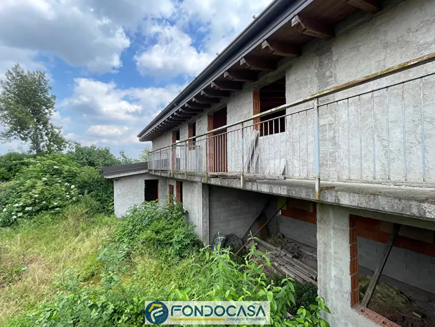 Immagine 9 di Rustico / casale in vendita  a Rovato