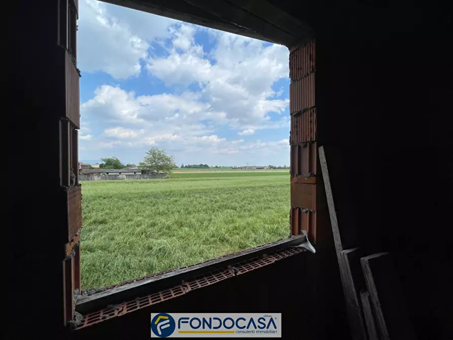 Immagine 17 di Rustico / casale in vendita  a Rovato