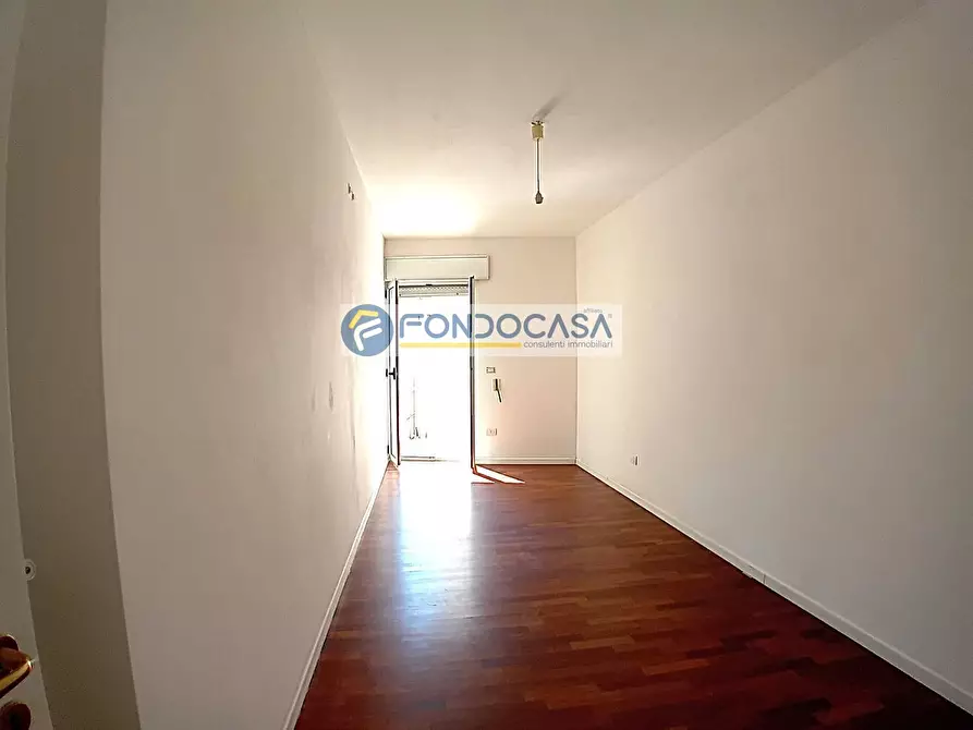 Immagine 10 di Appartamento in vendita  in Via Vittorio Alfieri Snc a Arnesano