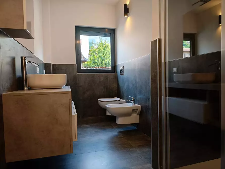 Immagine 7 di Appartamento in vendita  in Piazza Manzu a Clusone