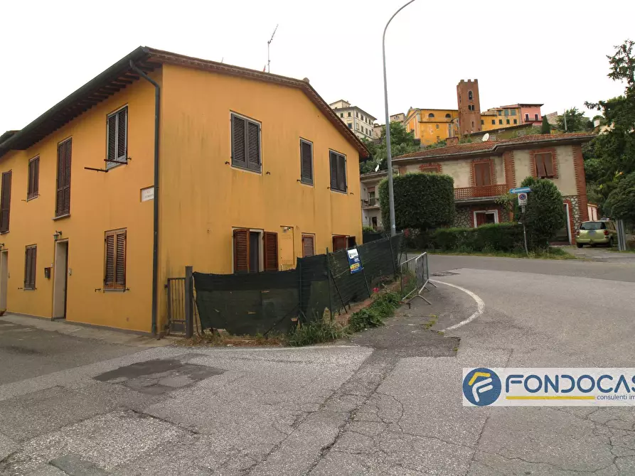 Immagine 17 di Appartamento in vendita  in Via Lungomonte a Montopoli In Val D'arno