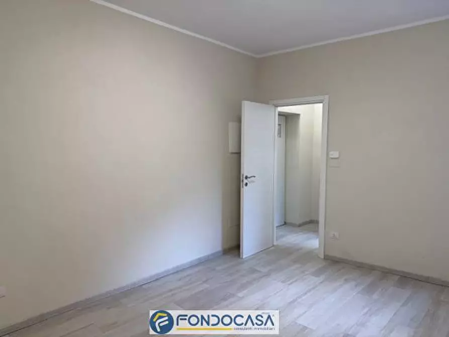 Immagine 13 di Locale commerciale in affitto  10 a Adro