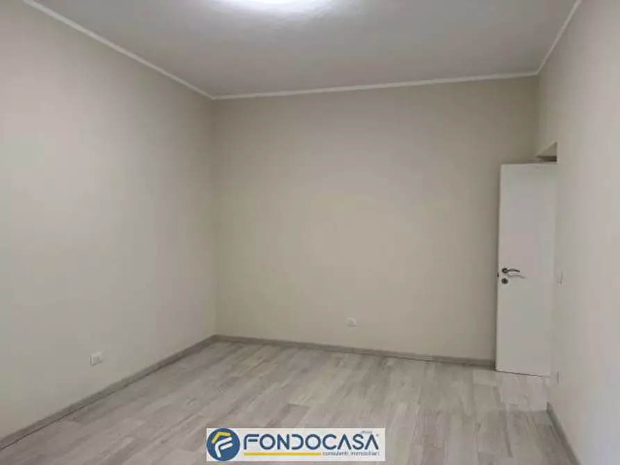 Immagine 14 di Locale commerciale in affitto  10 a Adro