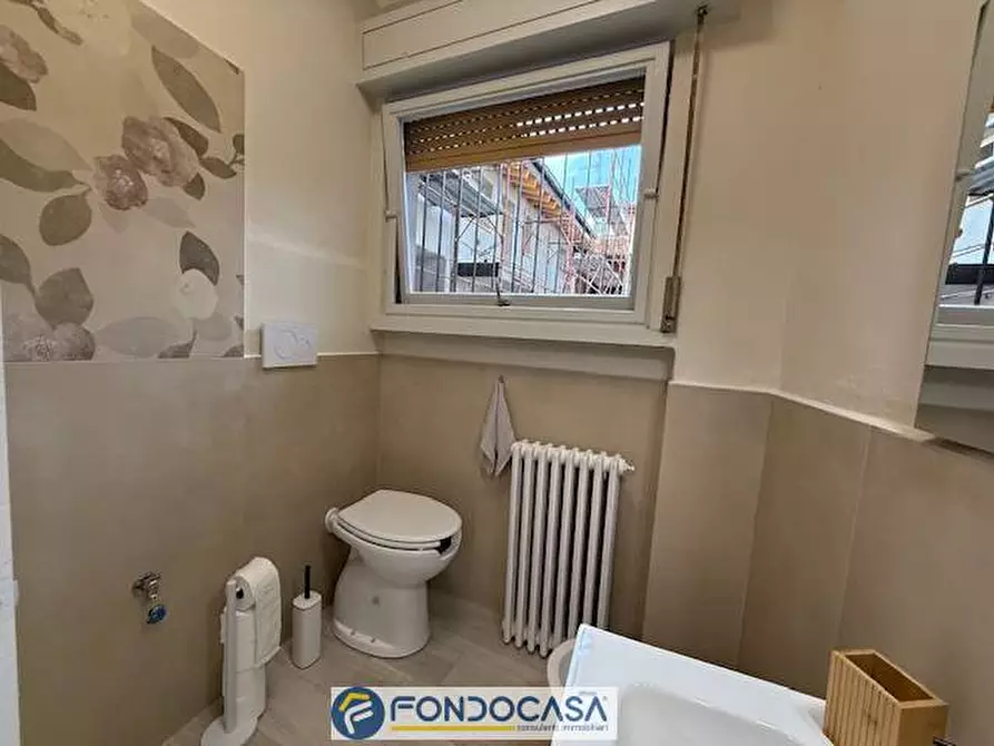 Immagine 18 di Locale commerciale in affitto  10 a Adro