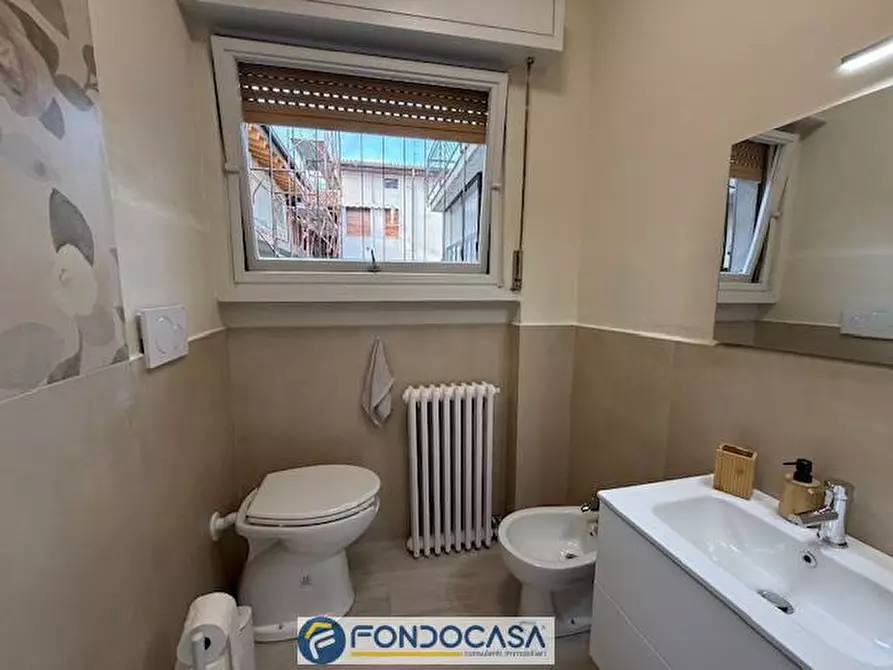 Immagine 17 di Locale commerciale in affitto  10 a Adro