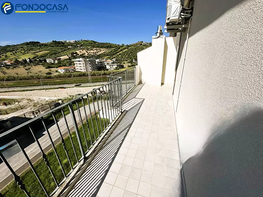 Immagine 21 di Appartamento in vendita  in Via Angelo Zanoni 1 a Alba Adriatica