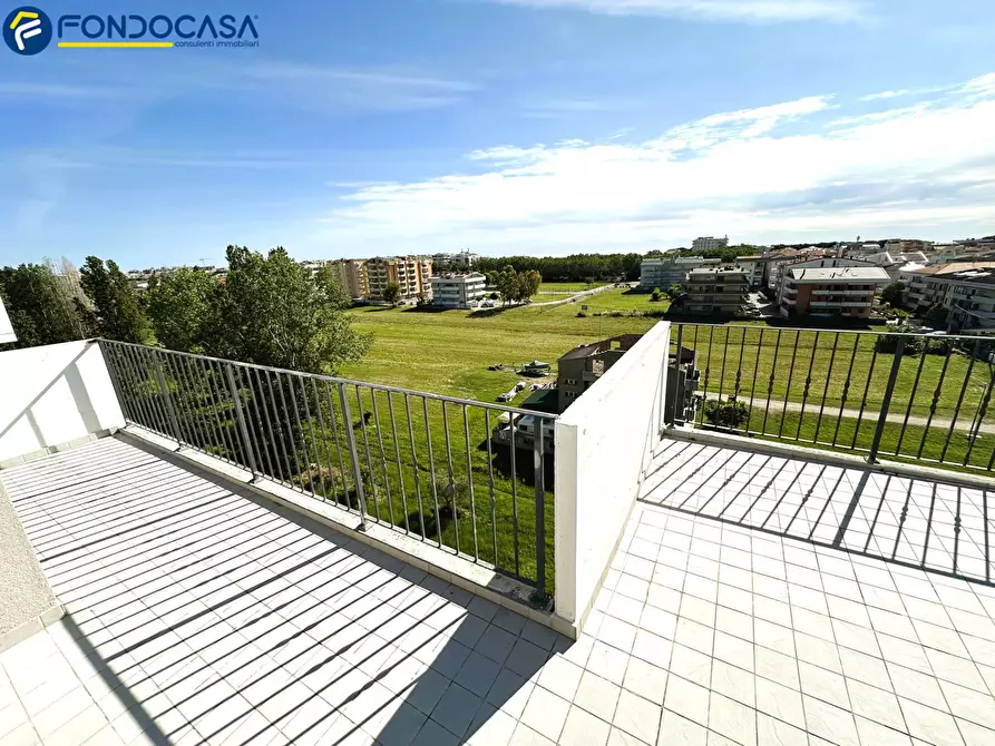 Immagine 22 di Appartamento in vendita  in Via Angelo Zanoni 1 a Alba Adriatica