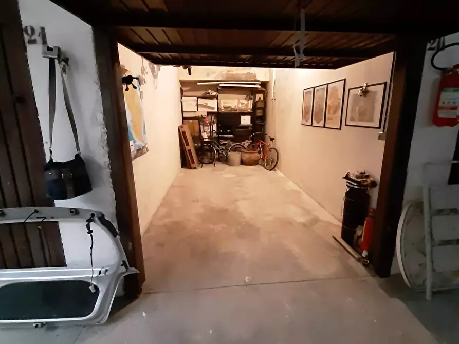 Immagine 2 di Box auto in vendita  in via Marugi 38 a Lecce