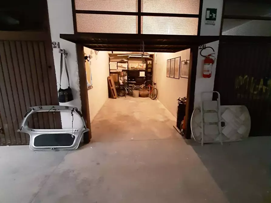 Immagine 3 di Box auto in vendita  in via Marugi 38 a Lecce