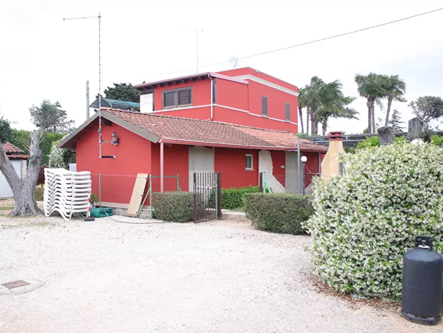 Immagine 27 di Villa in vendita  in via otranto 26 a Grottaglie