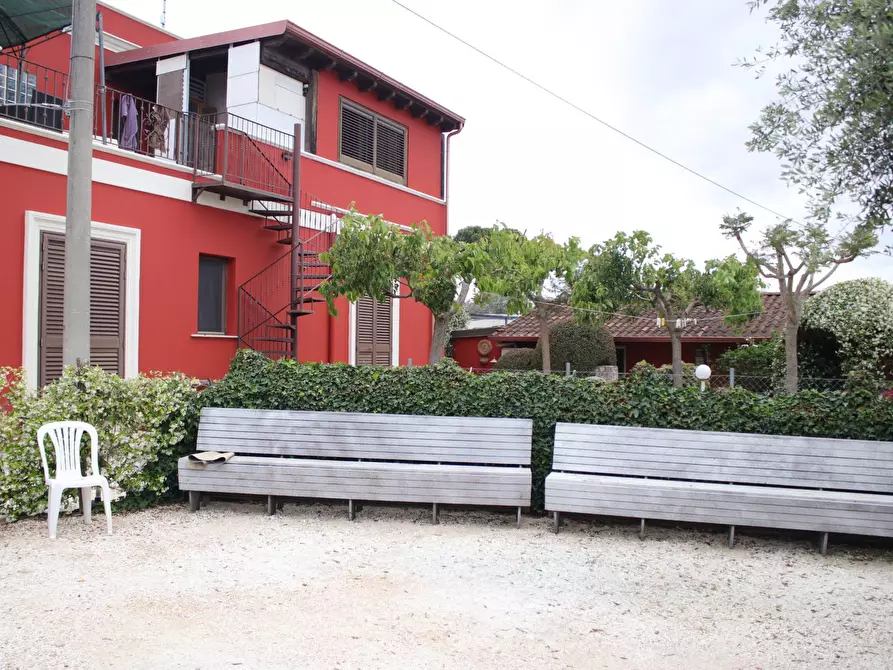 Immagine 38 di Villa in vendita  in via otranto 26 a Grottaglie