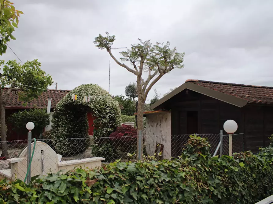 Immagine 39 di Villa in vendita  in via otranto 26 a Grottaglie