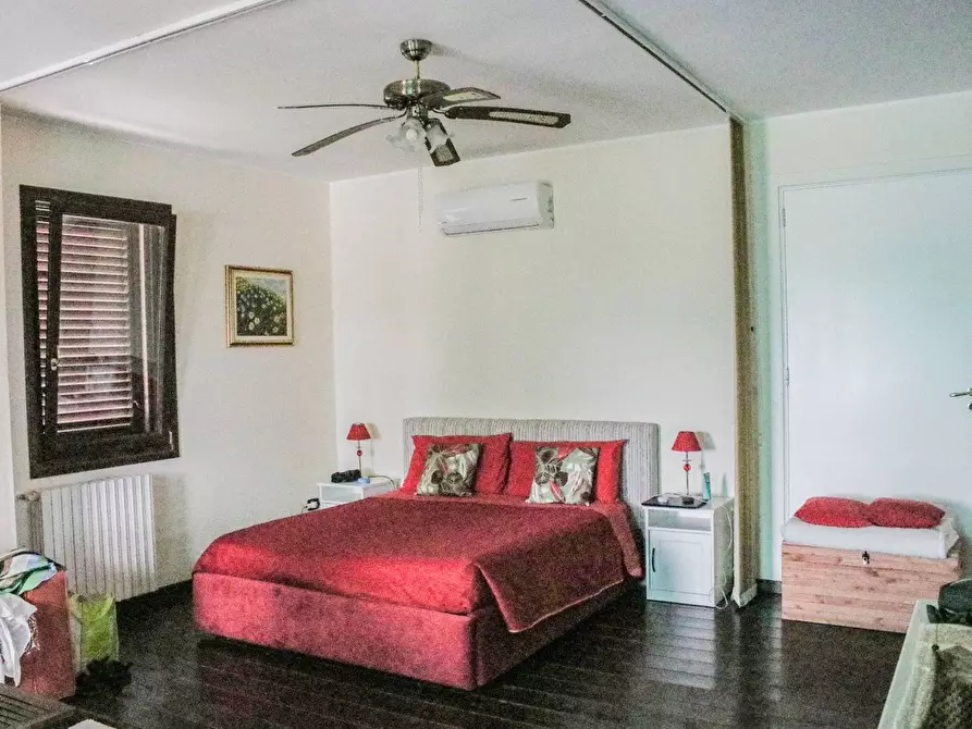 Immagine 118 di Villa in vendita  in via otranto 26 a Grottaglie