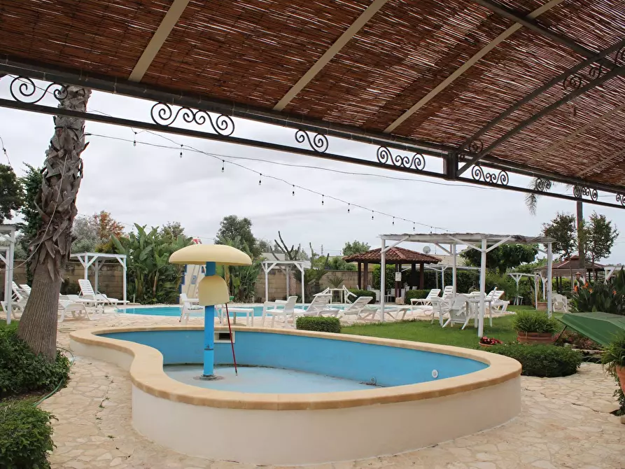 Immagine 153 di Villa in vendita  in via otranto 26 a Grottaglie