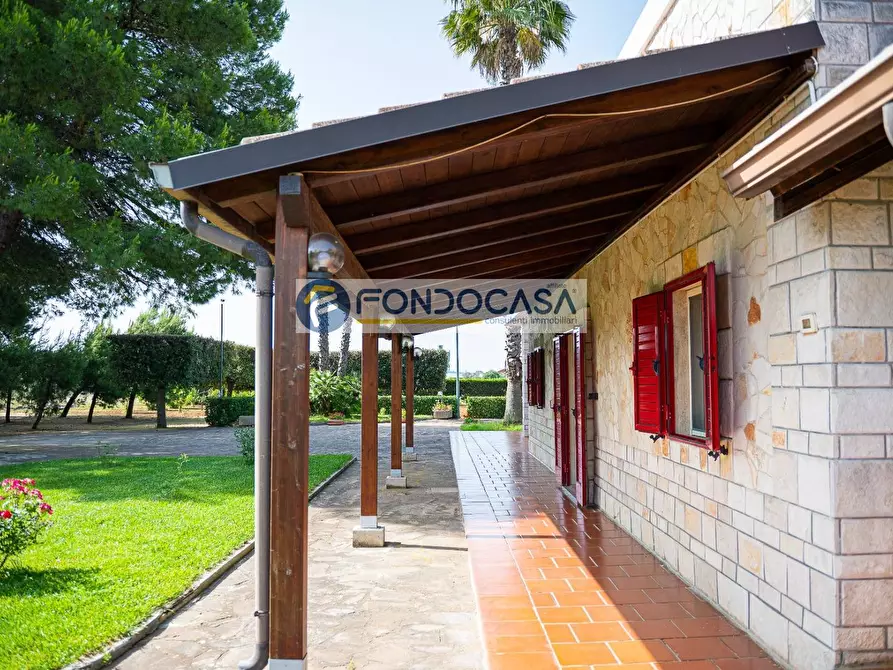 Immagine 8 di Villa in vendita  in Contrada Chiani a Oria