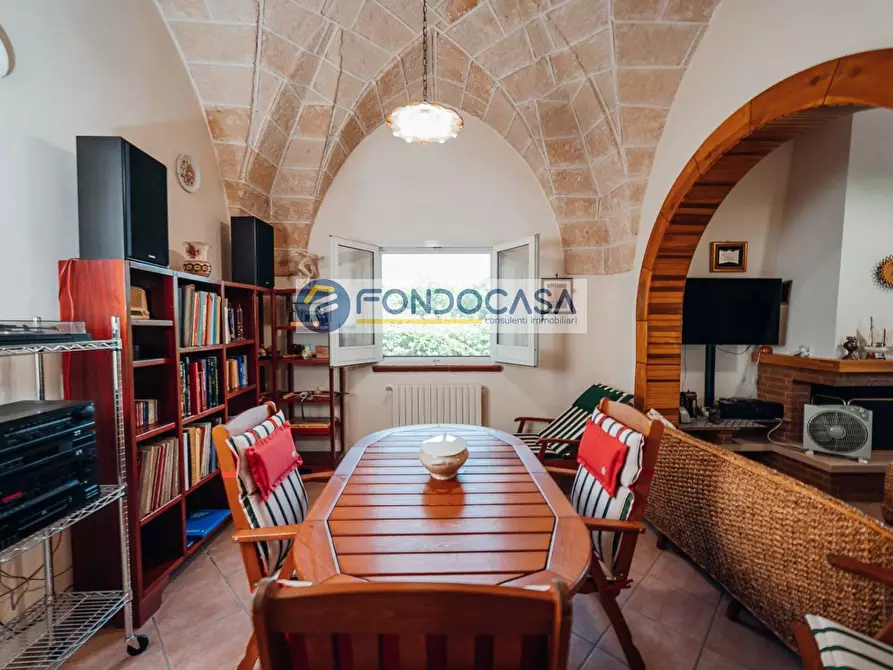 Immagine 13 di Villa in vendita  in Contrada Chiani a Oria