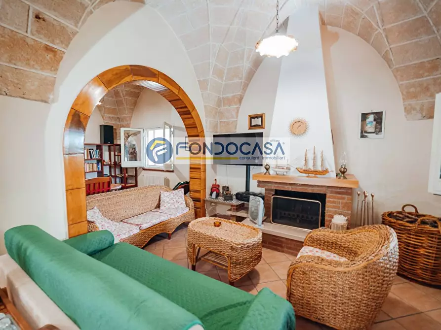 Immagine 14 di Villa in vendita  in Contrada Chiani a Oria