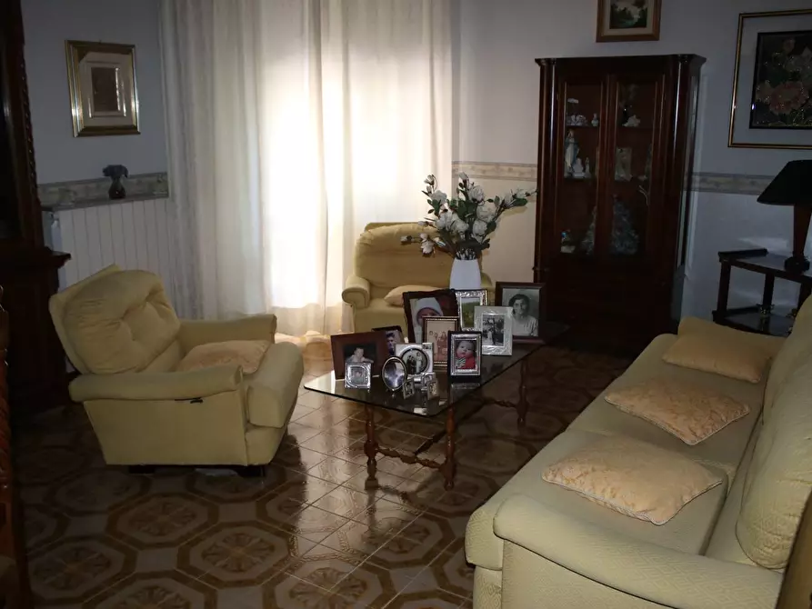 Immagine 9 di Villa in vendita  in via giordano 21 a San Giorgio Ionico